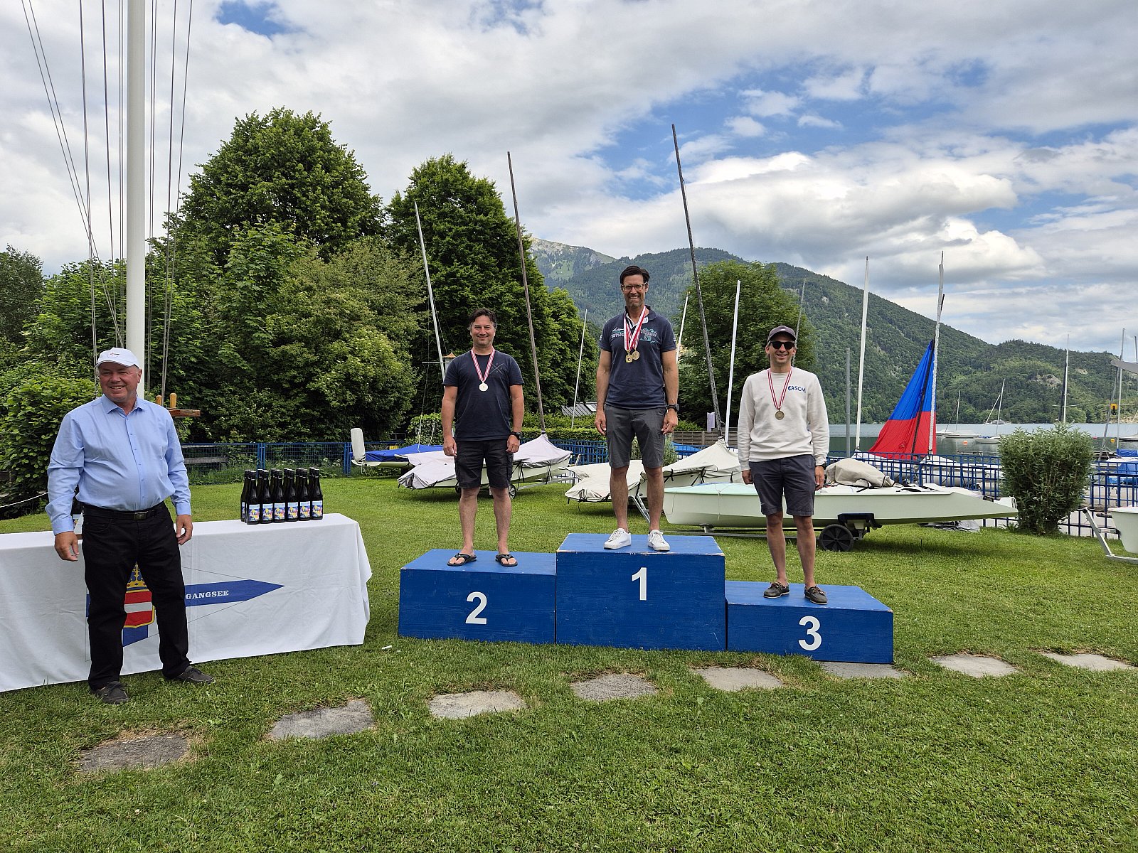 podium done aut