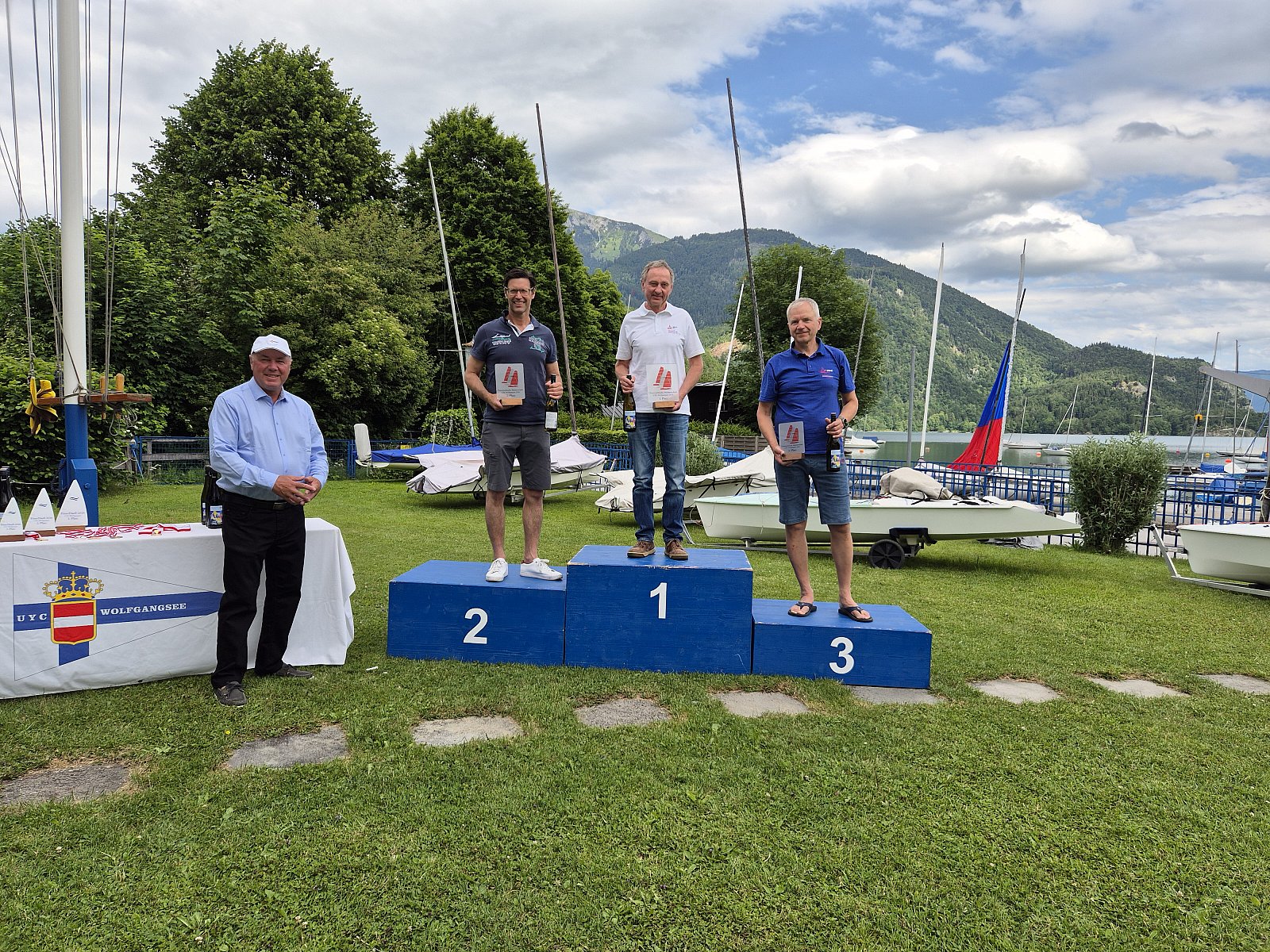 podium done int
